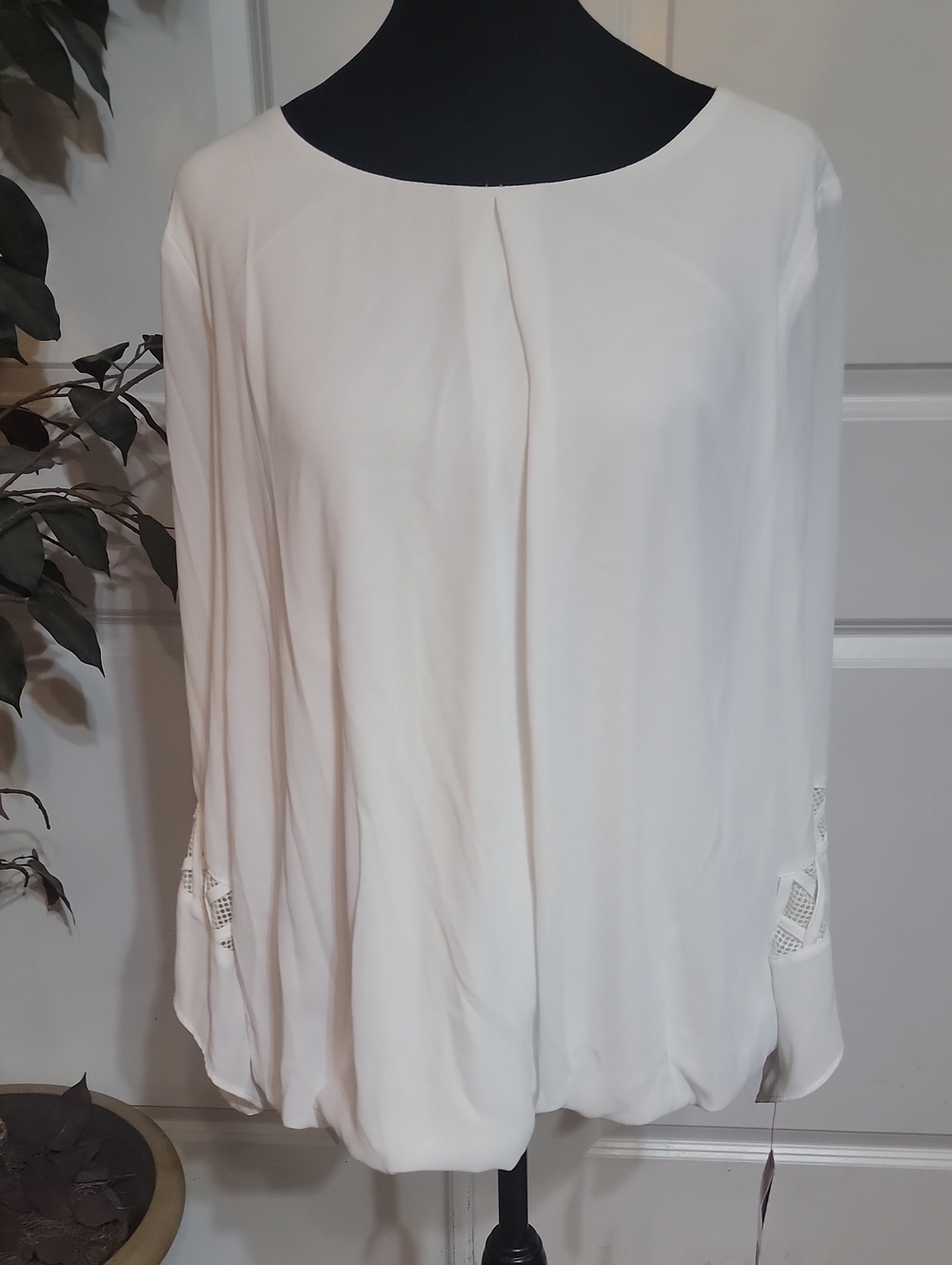 (#24) AB Studio White Blouse with Lace Sleeve Accents